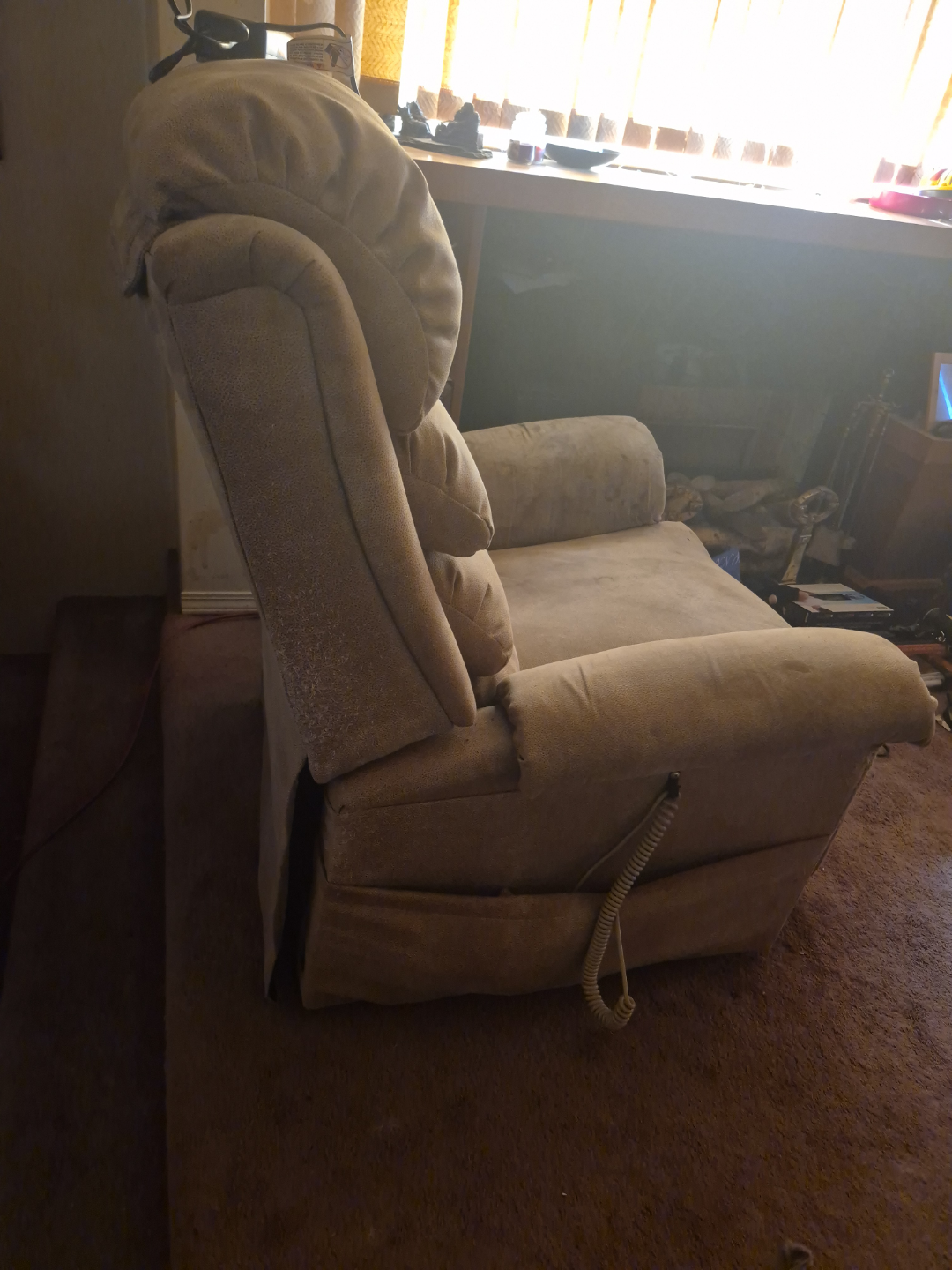 Recliner Chair - Power Lift Assist