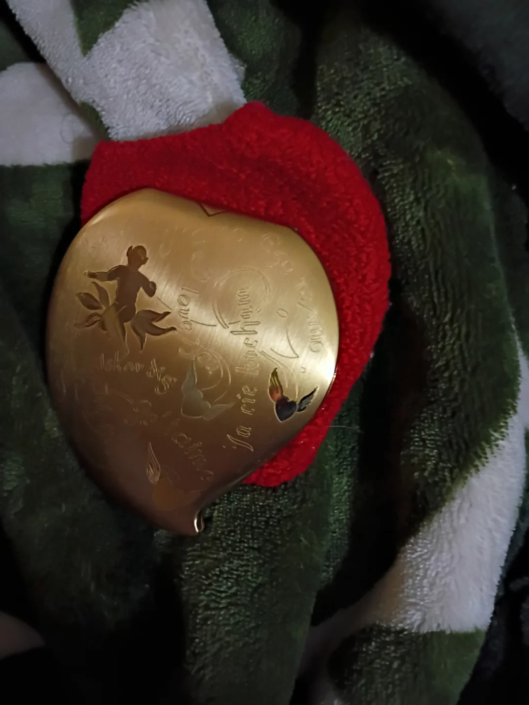 Vintage Gold-Tone Compact Mirror with Engraved Design image indicator(2)