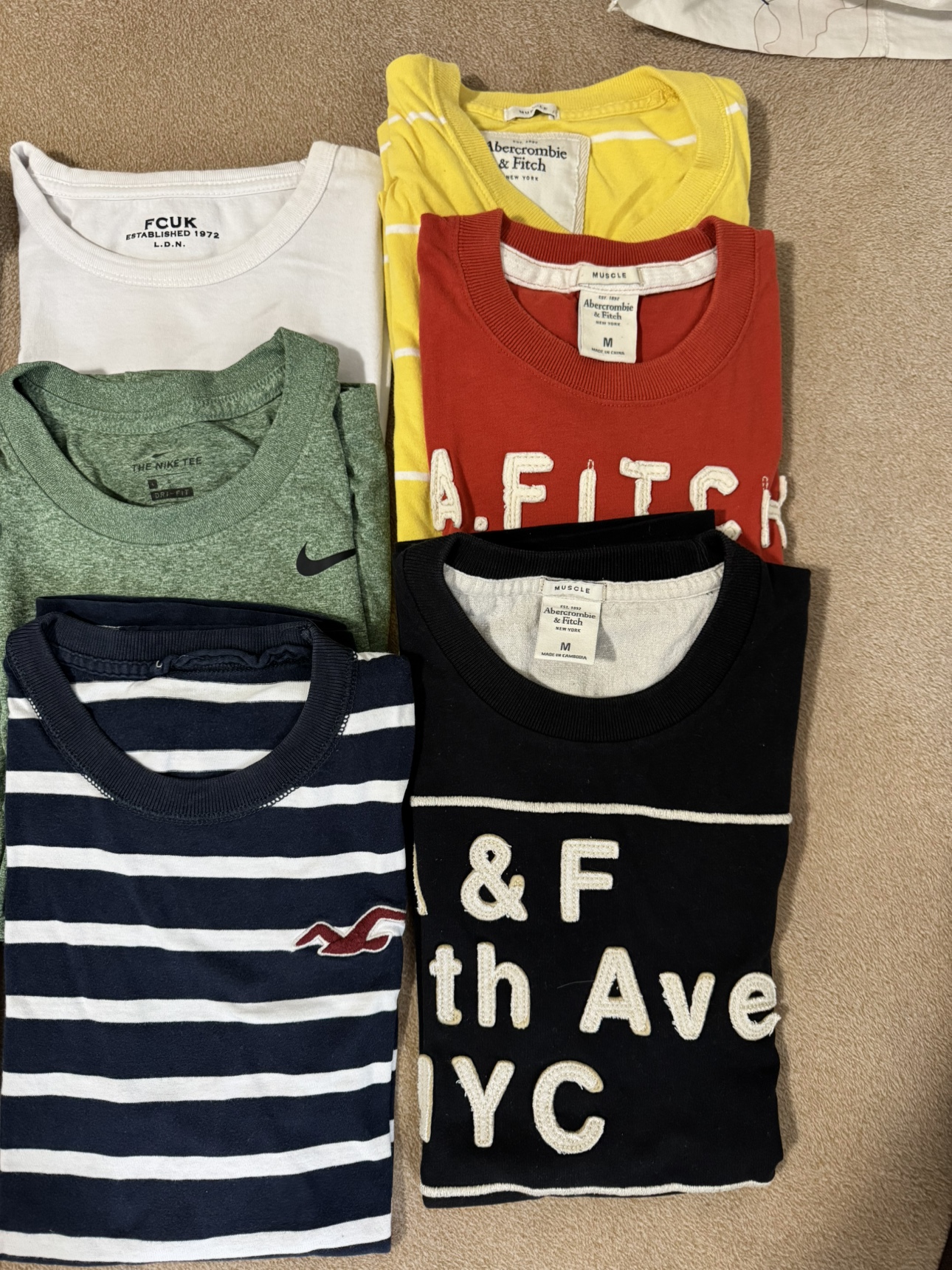 Men's Clothing Bundle - Roots, Nike, Abercrombie & Fitch - photo 2
