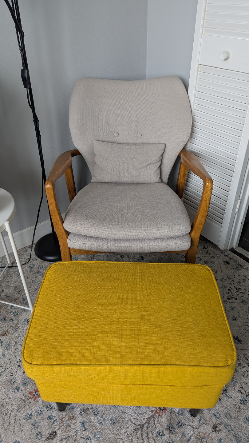 Structube Armchair and IKEA Footrest - photo 2