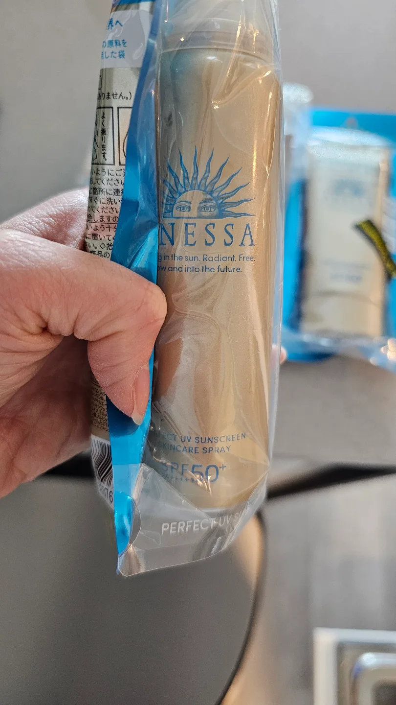 ANESSA Perfect UV Sunscreen SPF50+ (3 tubes) image indicator(2)