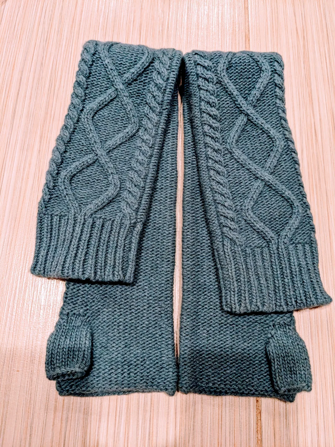 Cashmere Extra Long Arm Warmers image indicator(2)