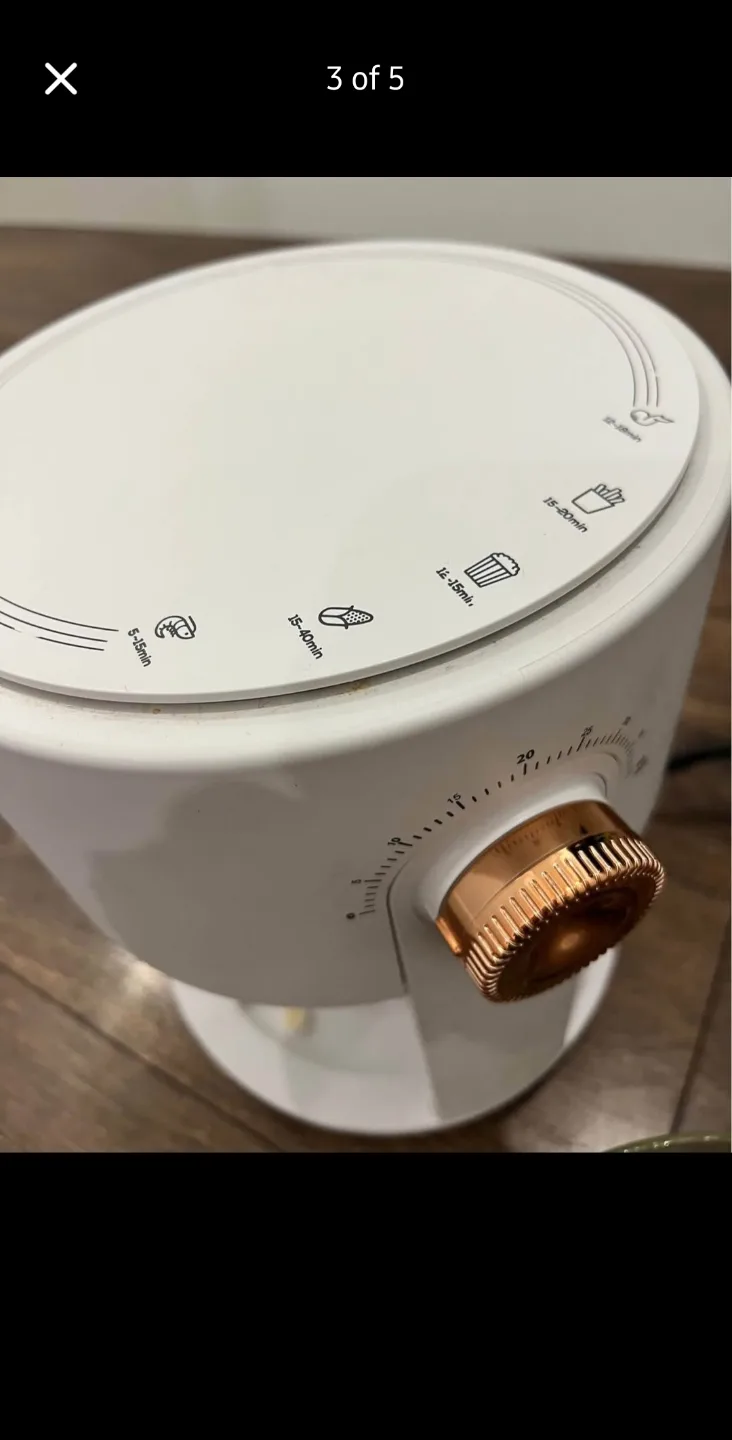 Free Air Fryer - White and Rose Gold - 240v plug image indicator(3)