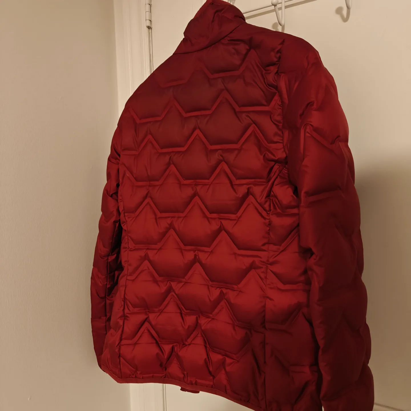 Red Puffer - Packable 650 Down Fill - Spring Fall Jacket image indicator(3)