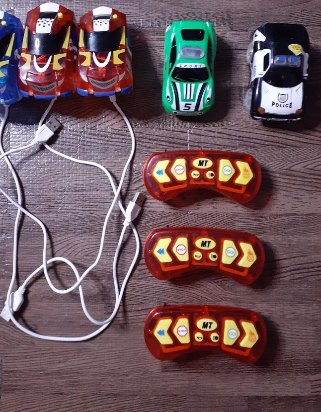 Glow Trax Supercharged Mega Set RC Track Set+Extra cars/ track! image indicator(6)