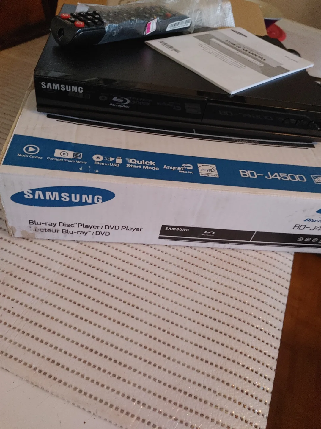 Samsung Blu-ray Disc Player BD-J4500 thumbnail
