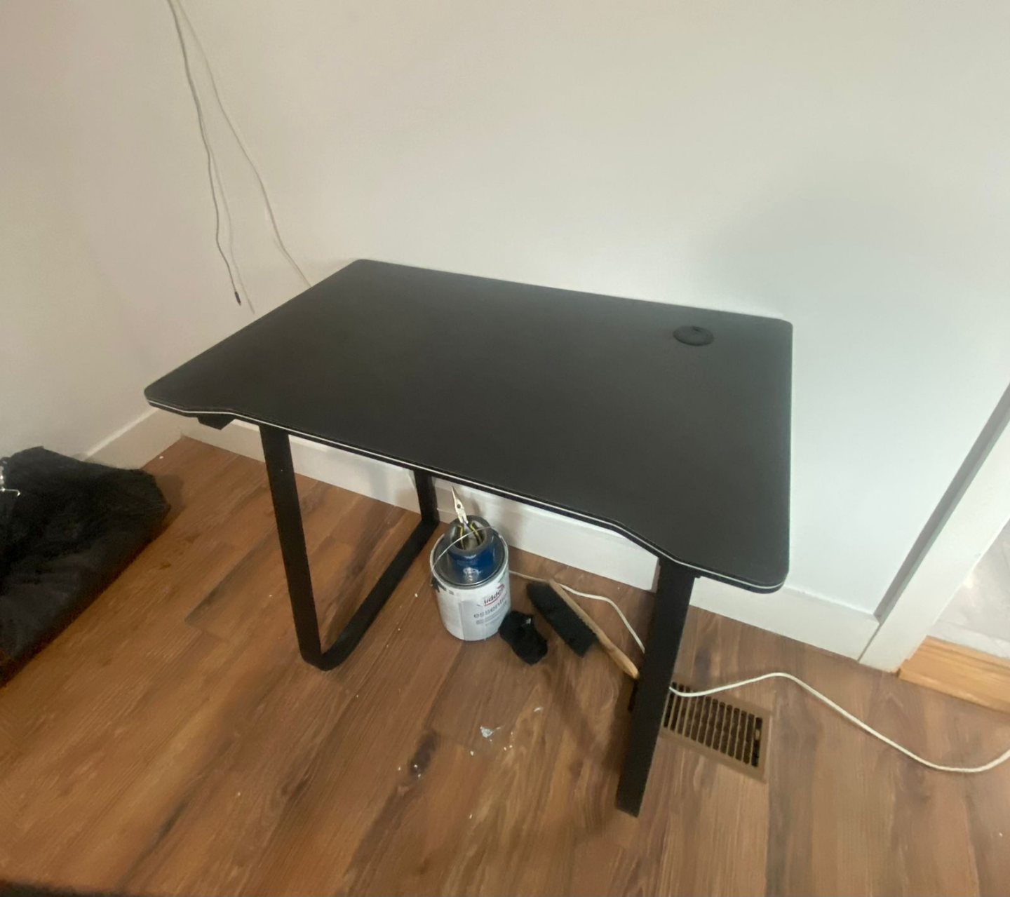 Spacious Curved Gaming Desk - photo 4