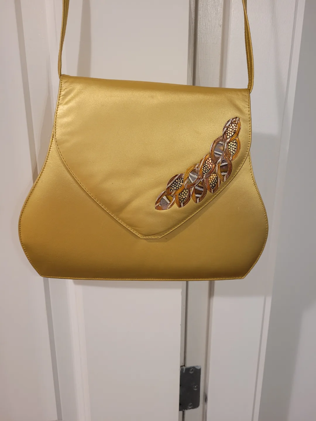 Three Vintage Shoulder Bags from 80's, 30$ EACH image indicator(4)