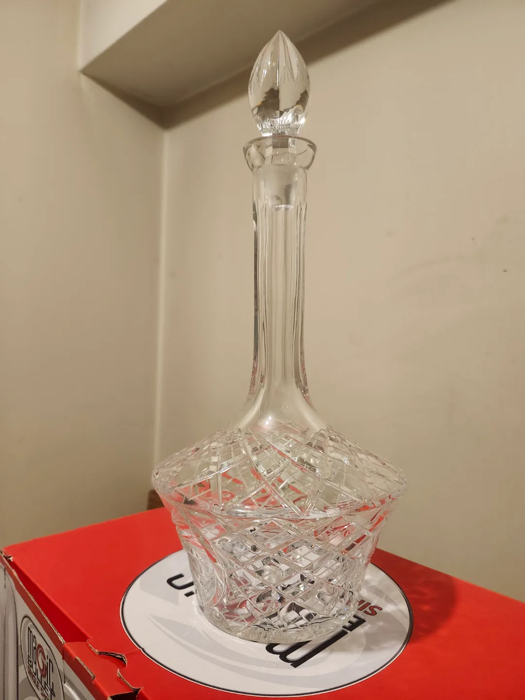 Crystal Decanter with Stopper thumbnail