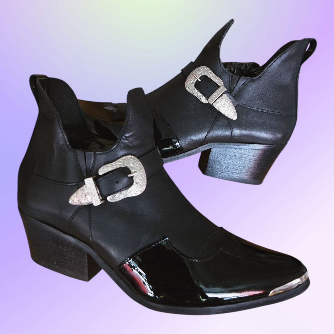Women's Black Leather Ankle Cowboy Boots Size 9 by Cartel