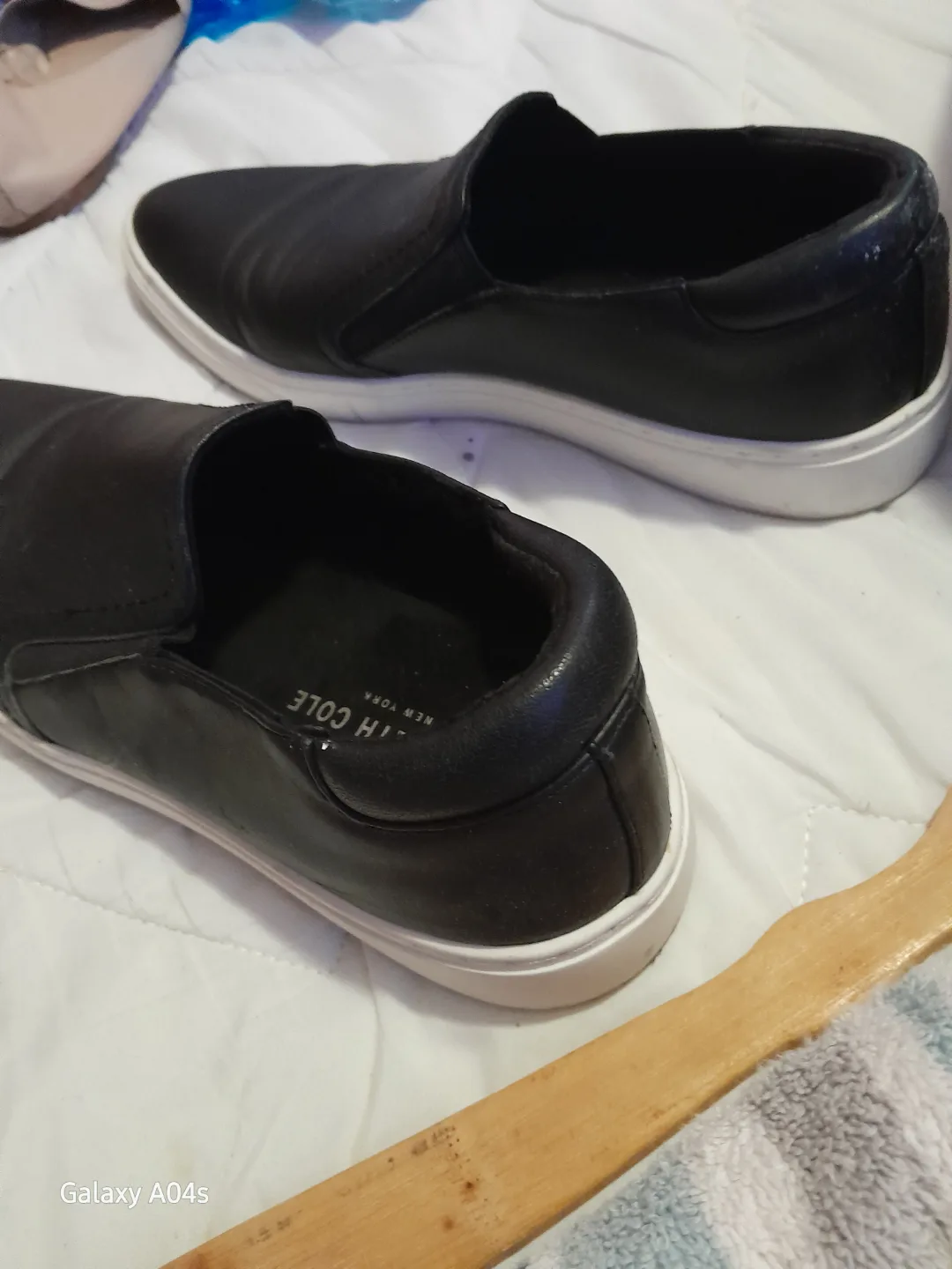 Kenneth Cole New York Black Leather Slip-On Sneakers image indicator(2)
