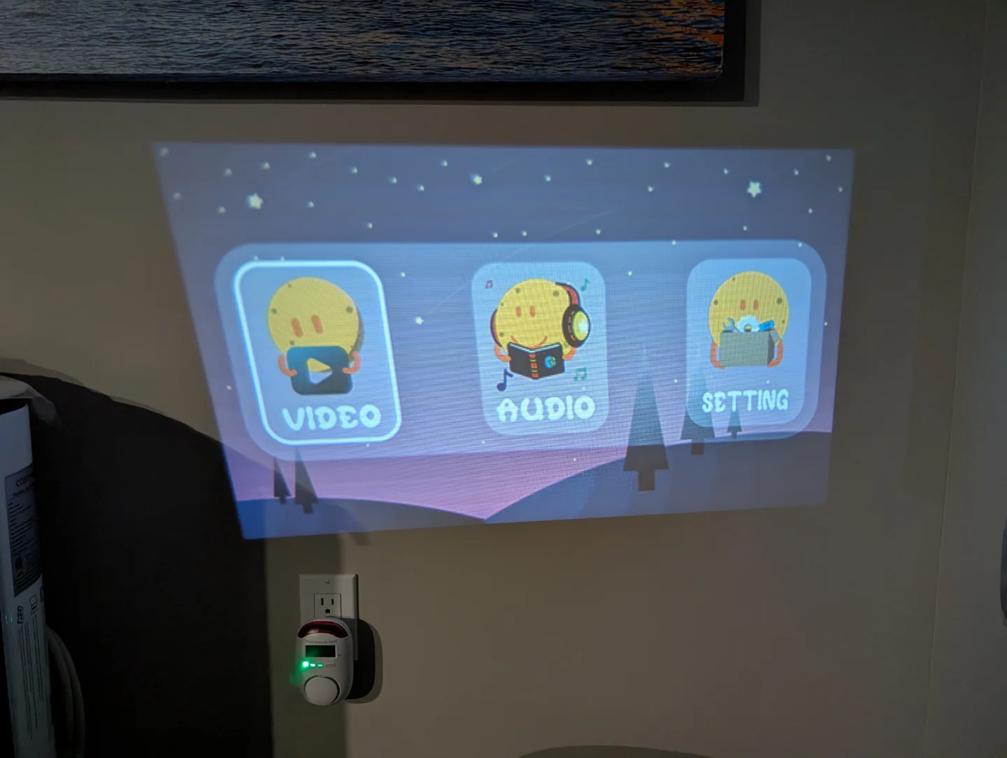 Kids Projector, Portable Mini Projector with Stand, Remote image indicator(4)