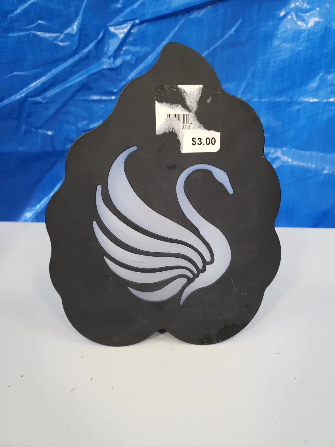 Metal Wall Mounted Swan Decor thumbnail