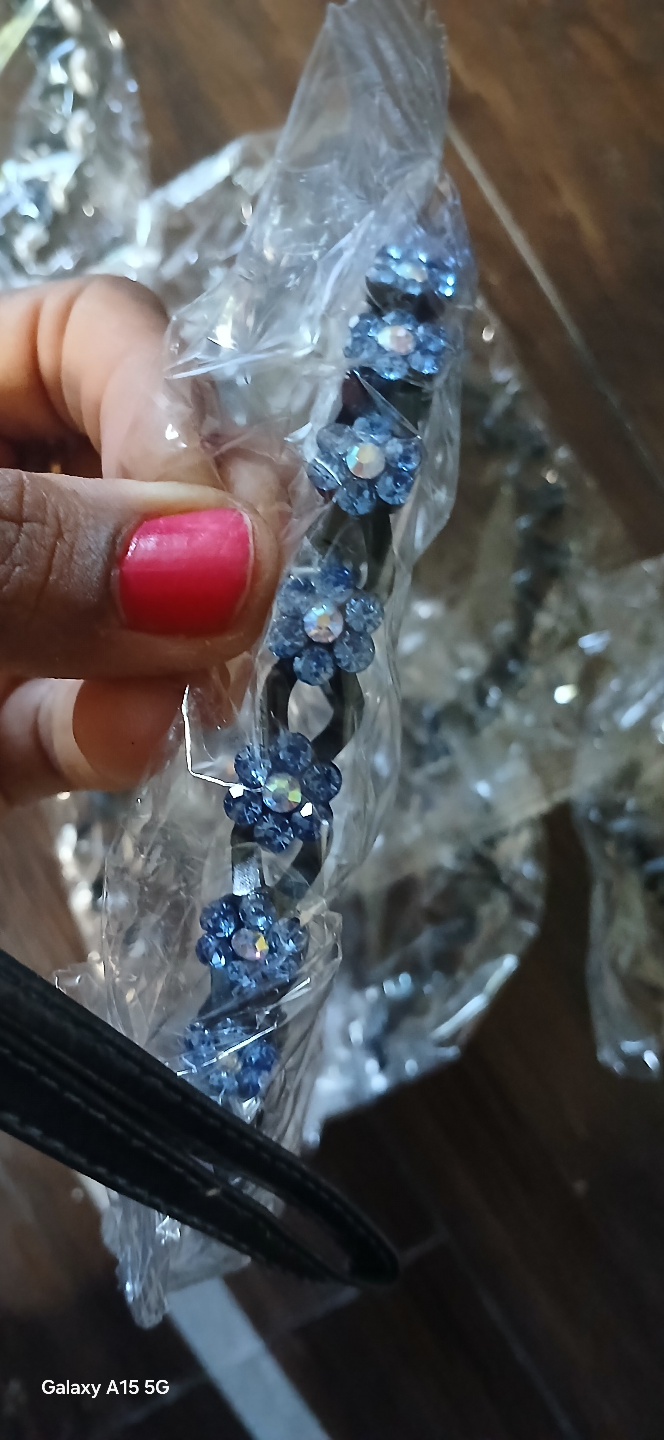 Rhinestone Flower Hair Bands - photo 5