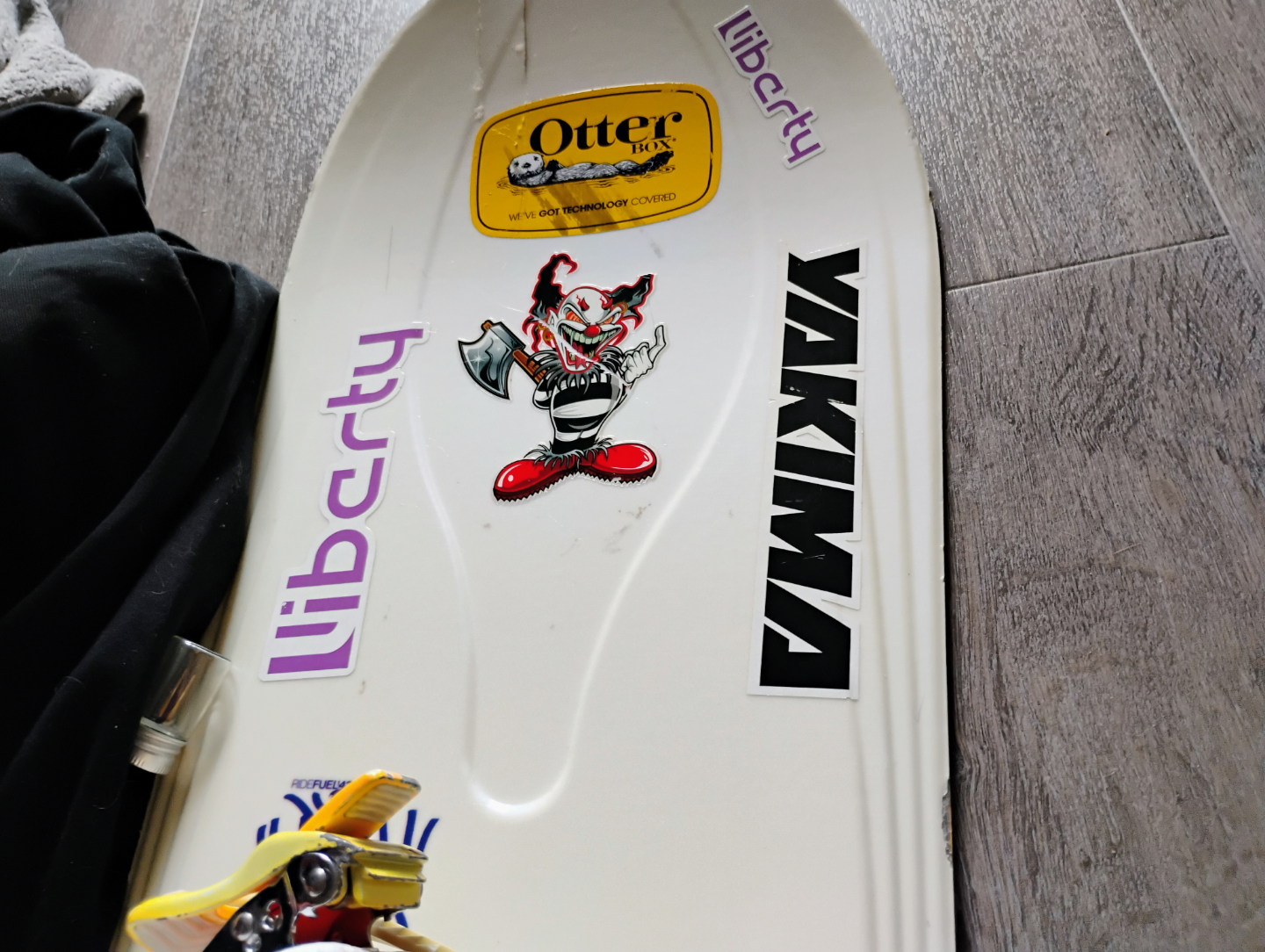 Used Yakima Liberty Snowboard with Ride Bindings - photo 5