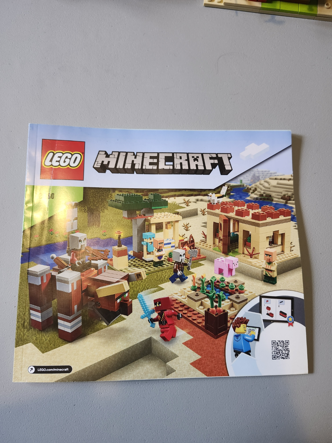 LEGO Minecraft The illager Raid  21160 - photo 3