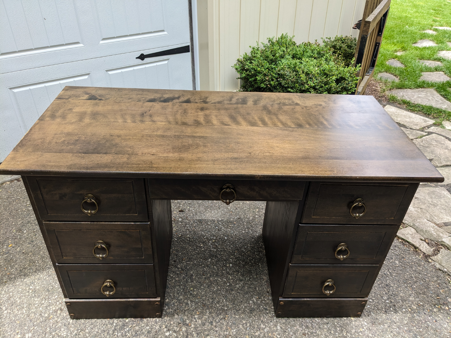 Contemporary 7 Drawer Desk - photo 2