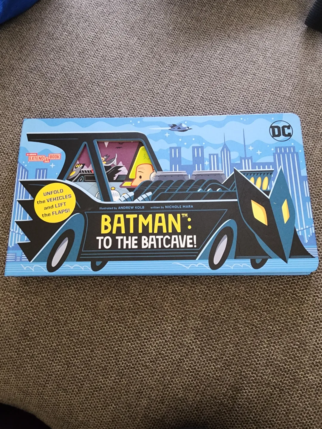 Batman: To the Batcave! Extend-a-Book thumbnail