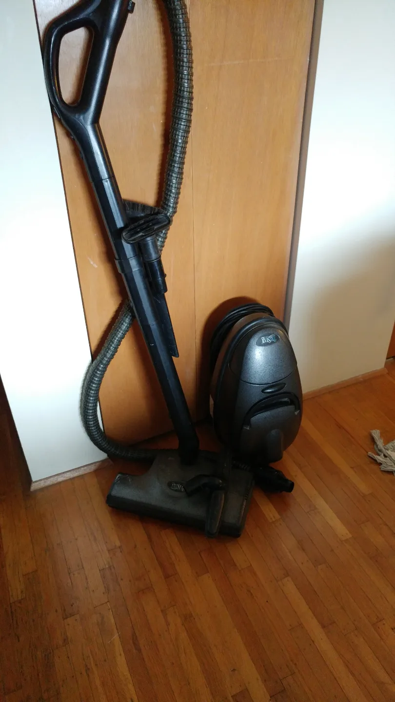 Upright Vacuum Cleaner thumbnail