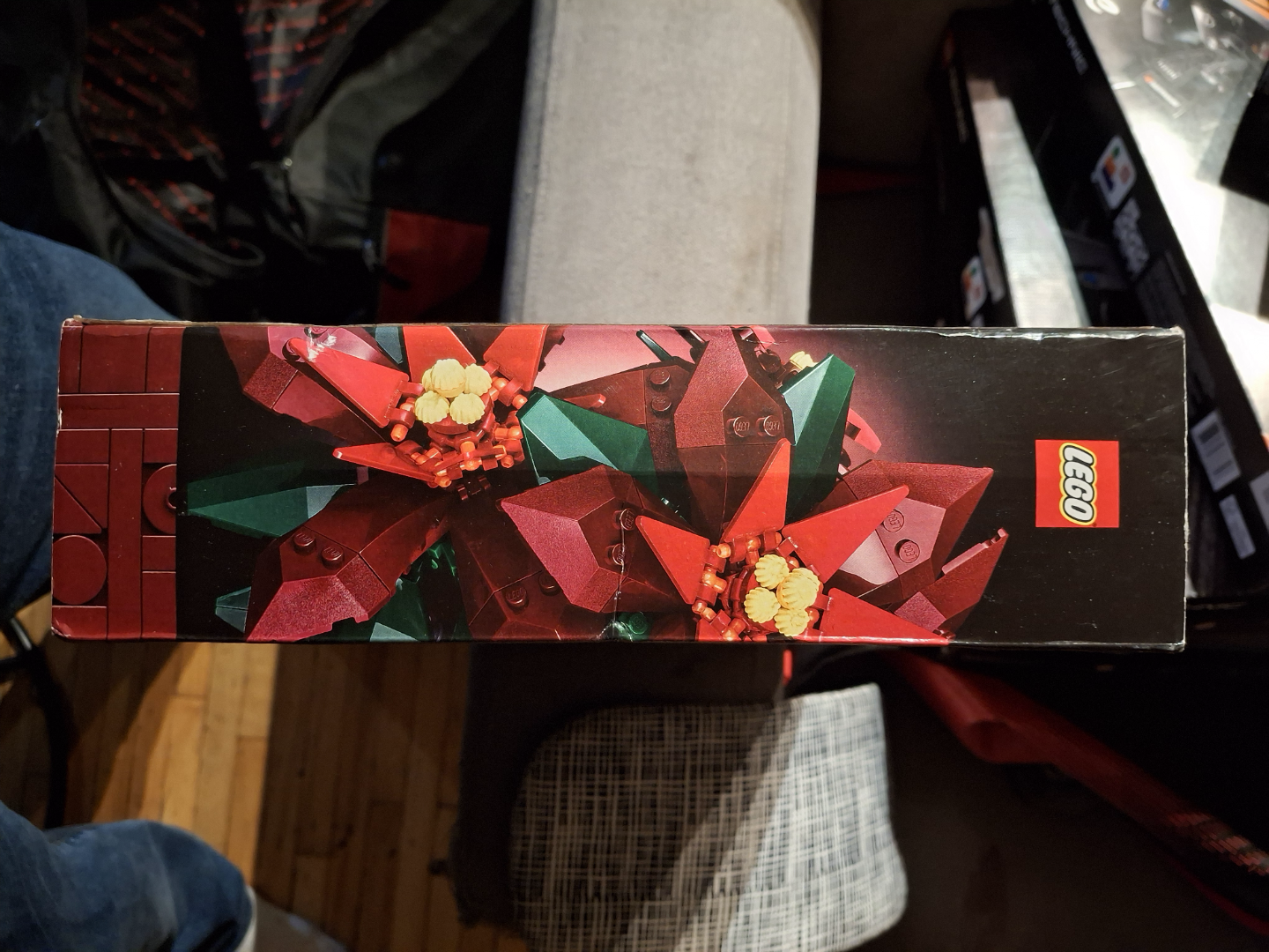 LEGO Botanical Collection Poinsettia 10303 Building Set - photo 4