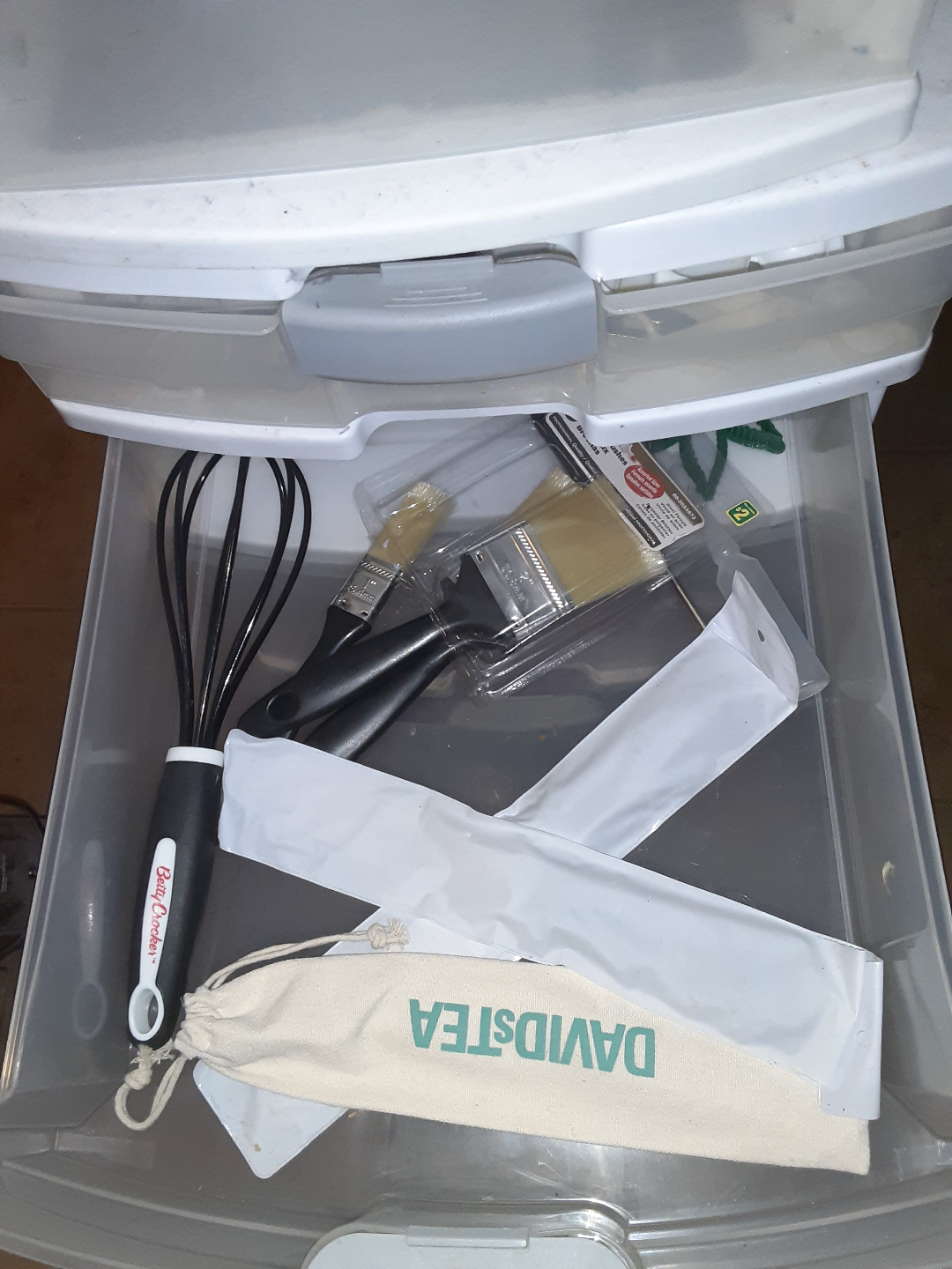 Sterilite-Drawers Storage Units filled with Nearly new supplies - photo 3