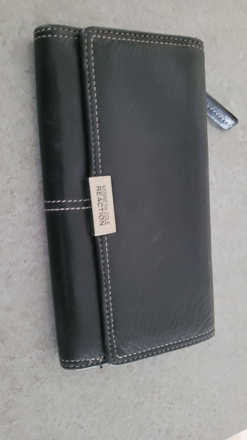 Kenneth Cole Reaction Black Leather Wallet