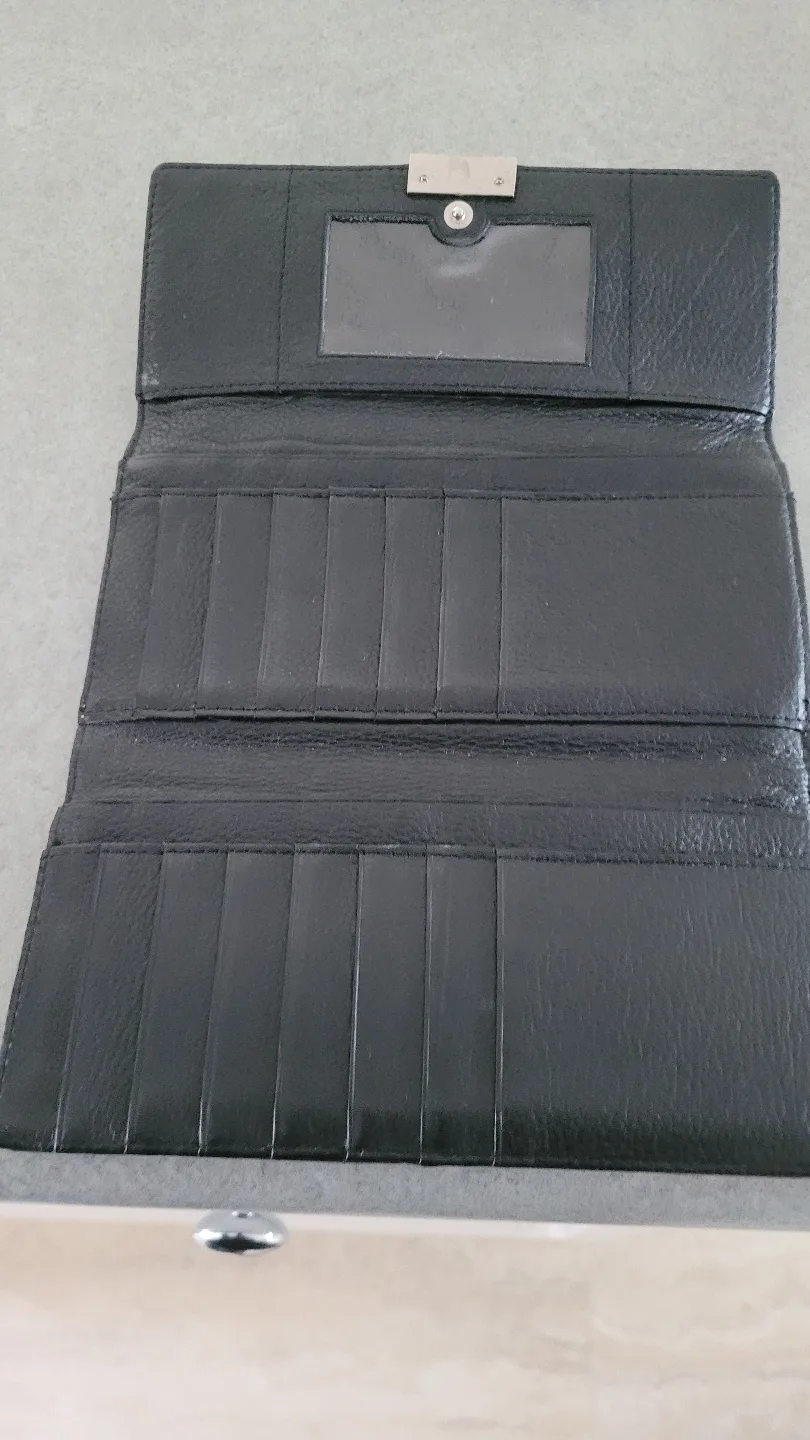 Kenneth Cole Reaction Black Leather Wallet image indicator(2)