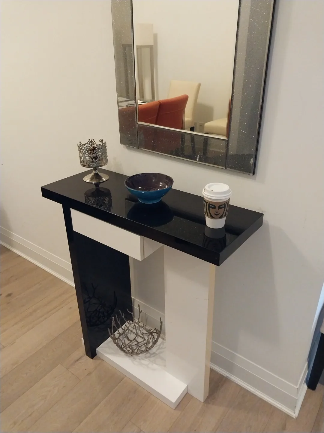 Modern Black and White Console Table image indicator(4)