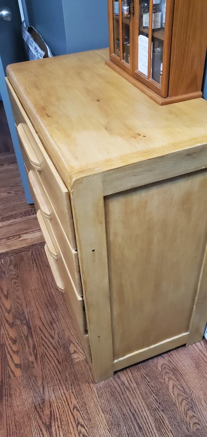 Vintage Wooden Four-Drawer Chest image indicator(3)