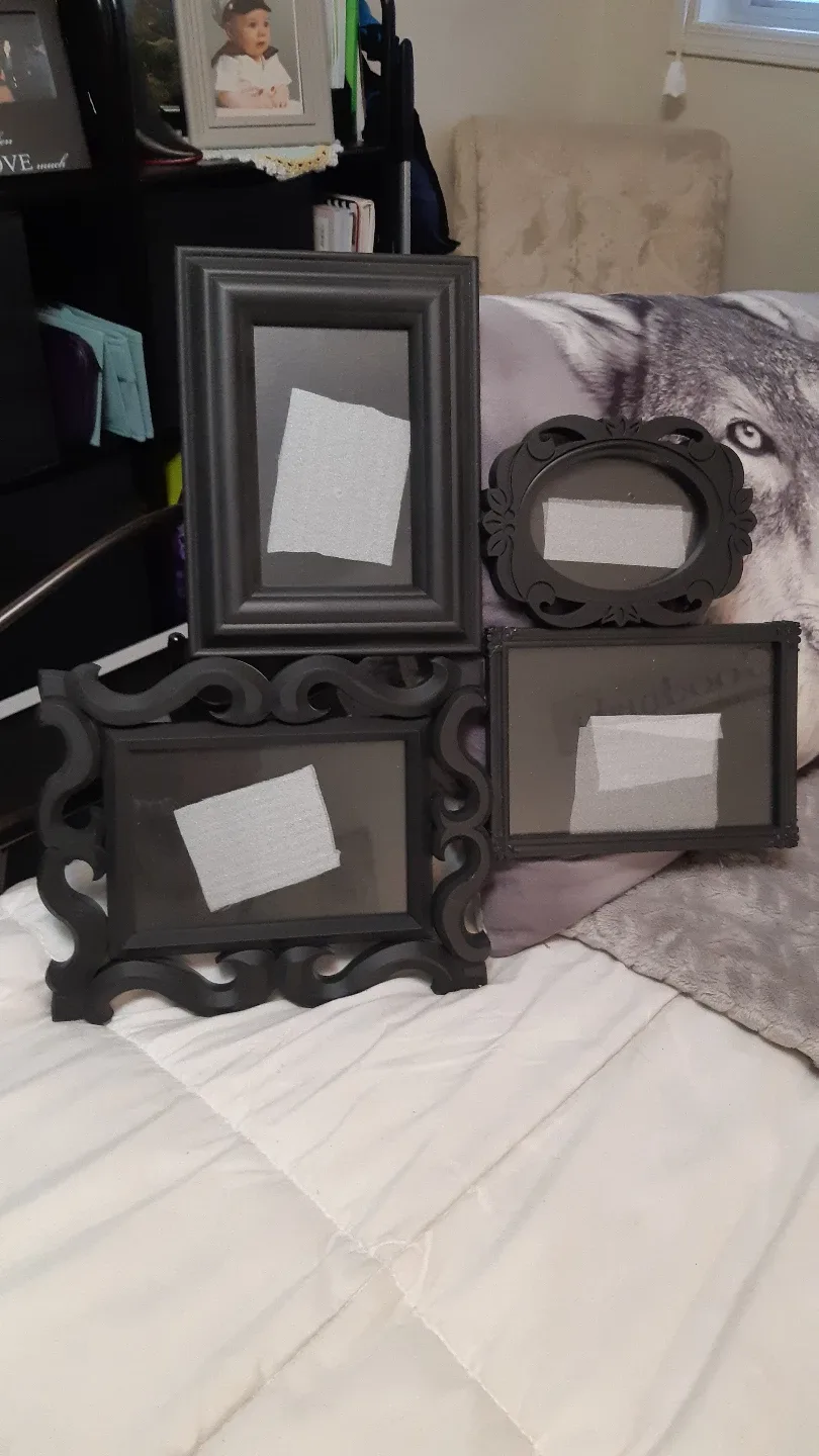 Set of 4 Black Picture Frames thumbnail