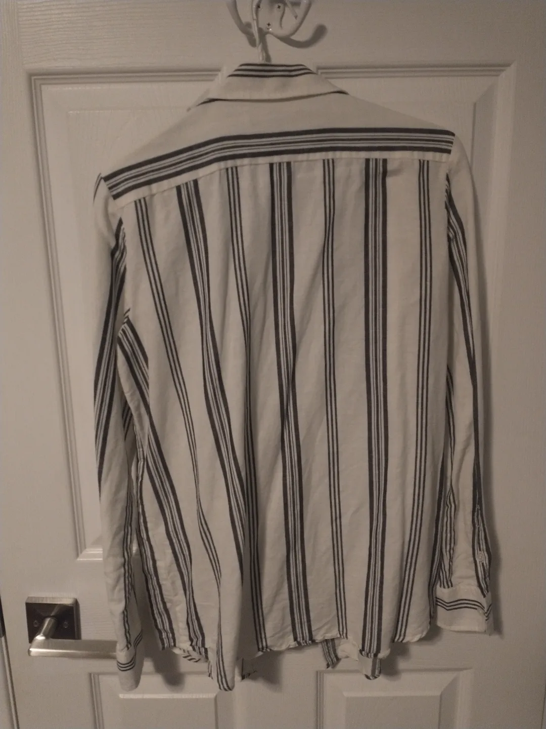 Banana Republic white and dark blue striped button up shirt image indicator(3)