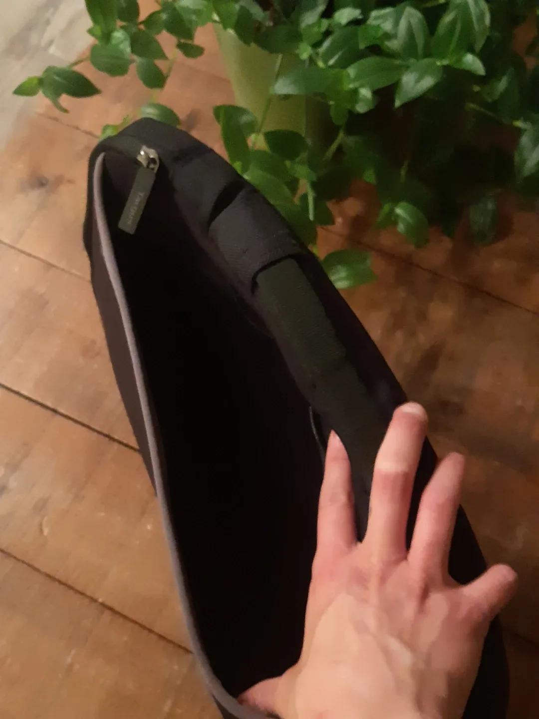 Targus Vertical Laptop slipcase image indicator(7)