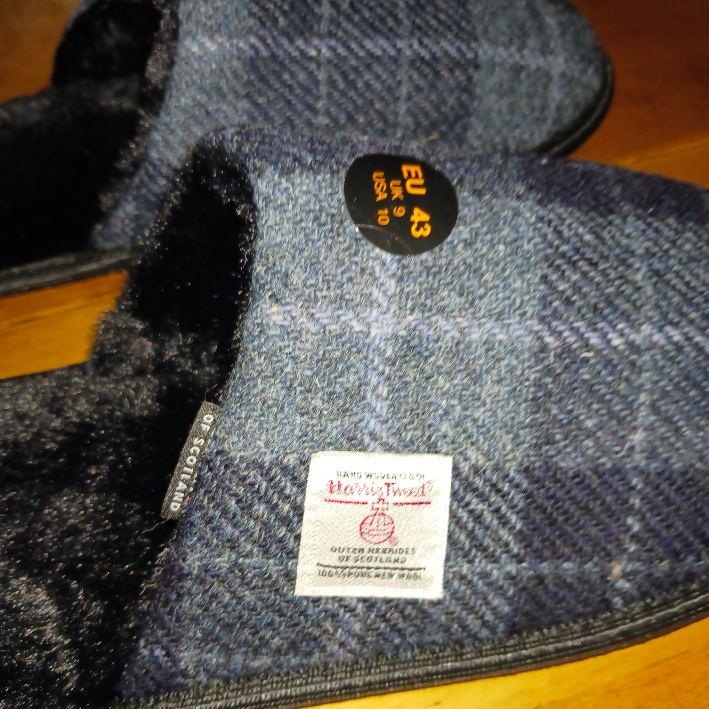 Men's Tartan Patterned Slippers( brand new) - photo 2