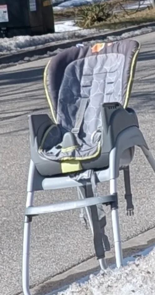 🥕Baby High Chair, some mix of ladies & men clothing used, toys thumbnail