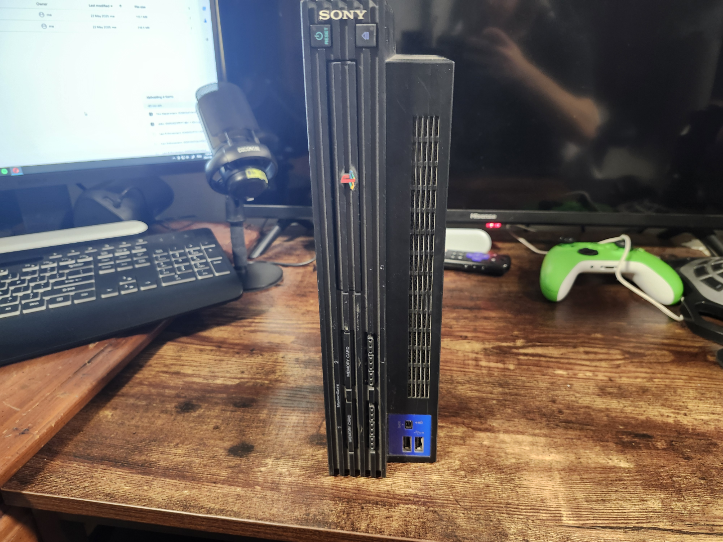 Ps2, av cables and controller