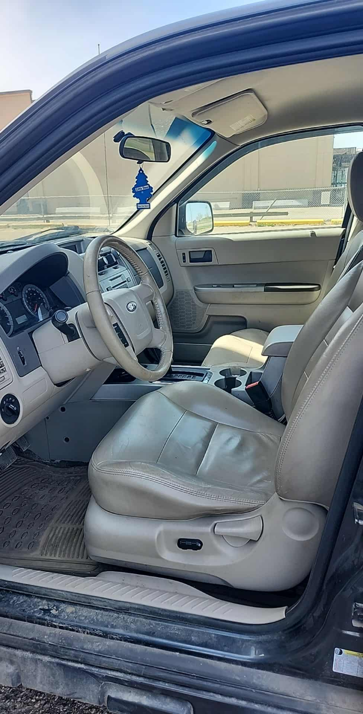 2008 Ford Escape - Used SUV - photo 4