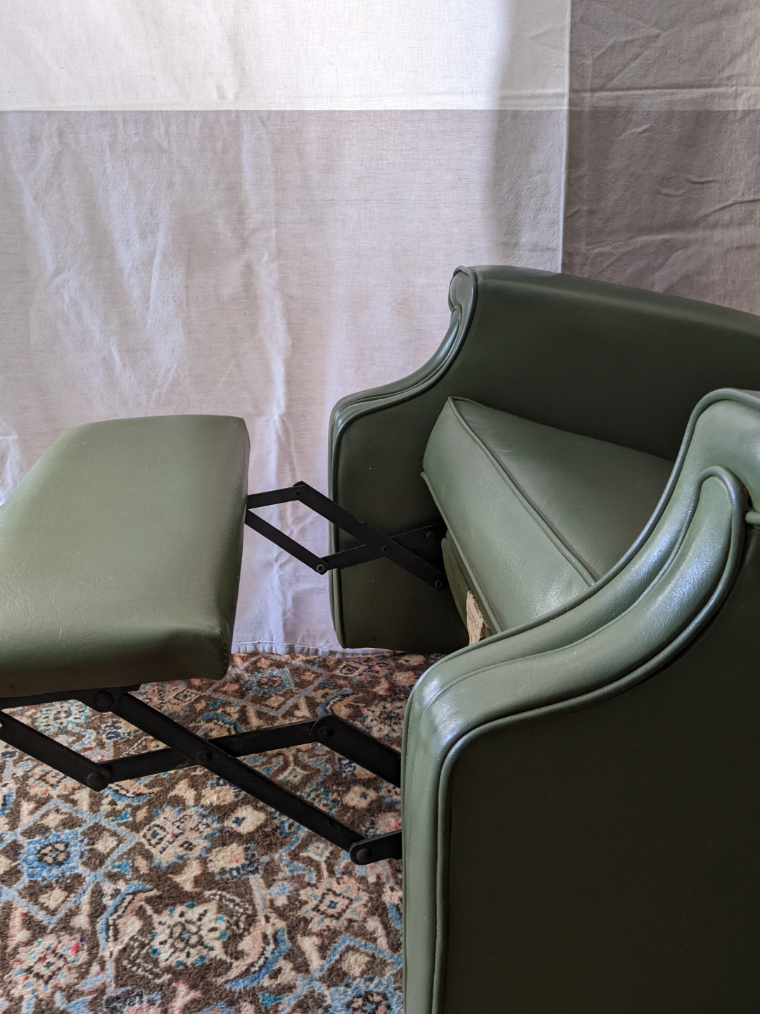 Stratorocker, Futorian Mfg, Vintage  Green Recliner/Rocker - photo 5