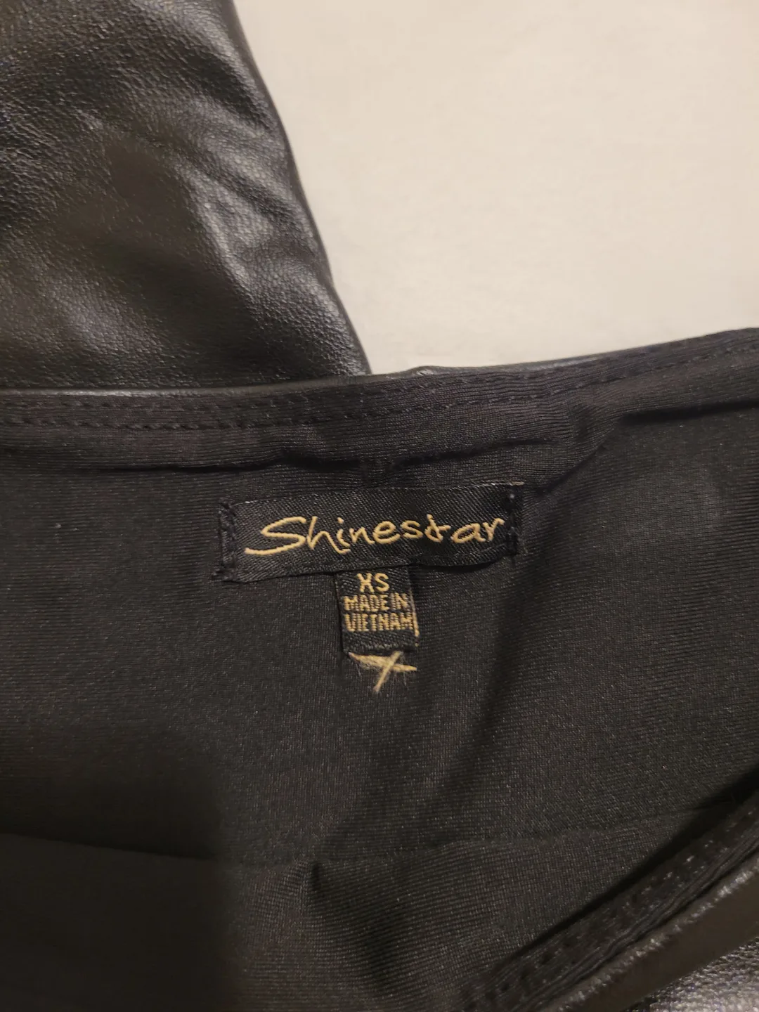 Women's Leggings - Black Faux Leather & Geometric Print image indicator(3)