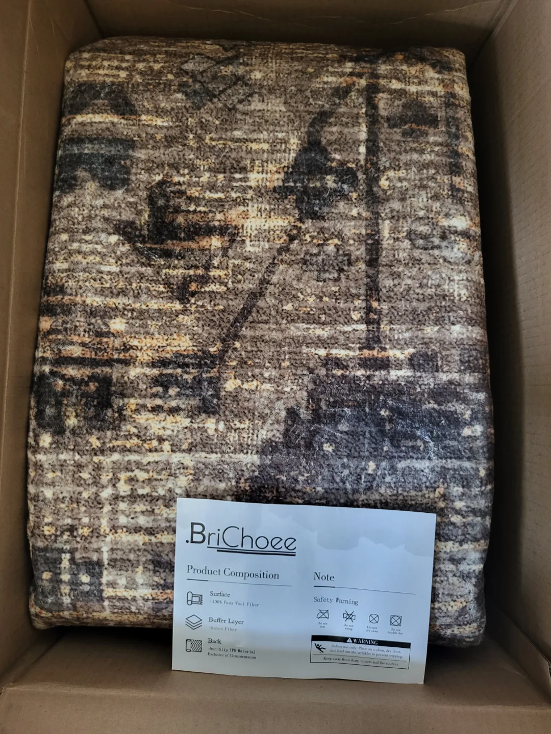 9ft X 12ft Area rug (Brand new) image indicator(2)