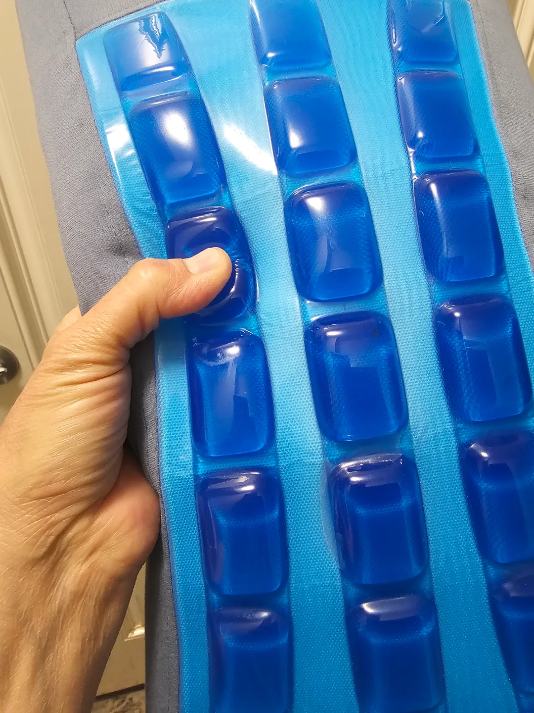 Gel-infused lumbar support pillow for back pain relief image indicator(7)