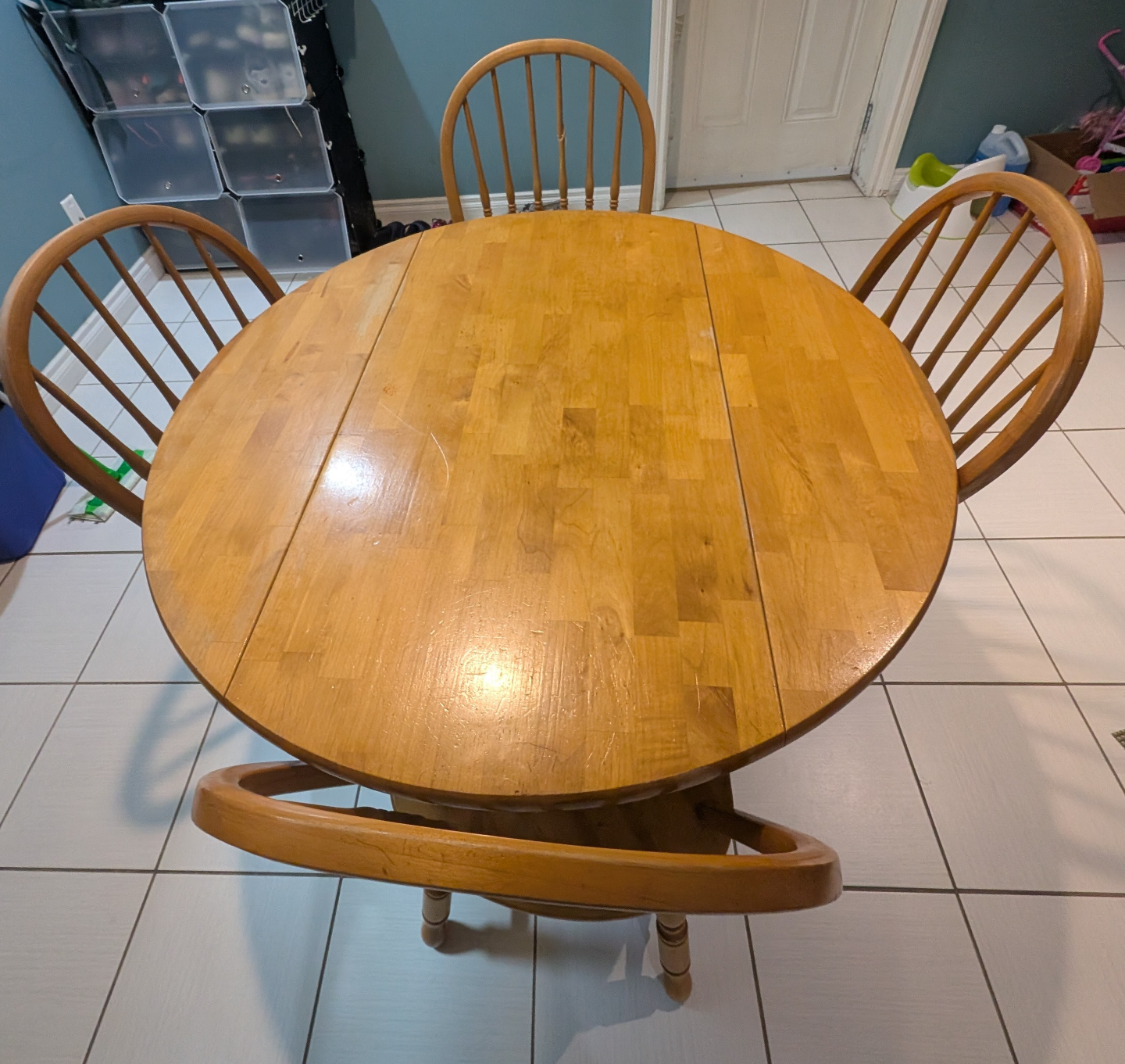 Wooden dining table and four chairs set - photo 4