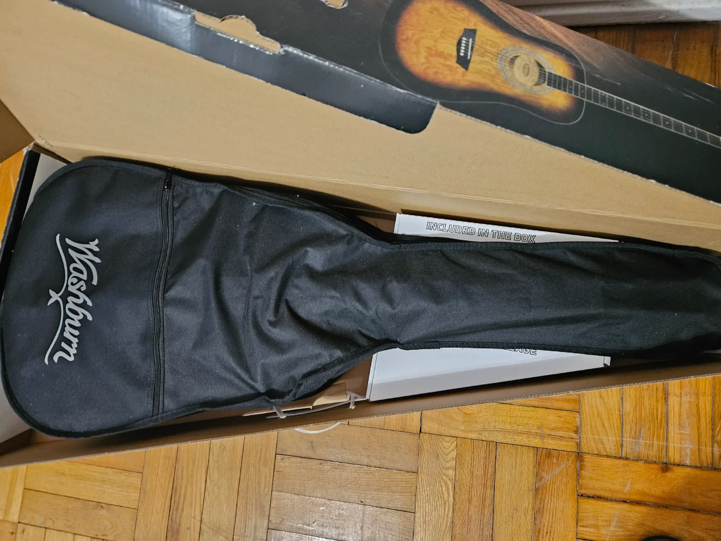 Washburn Acoustic Guitar Pack image indicator(2)