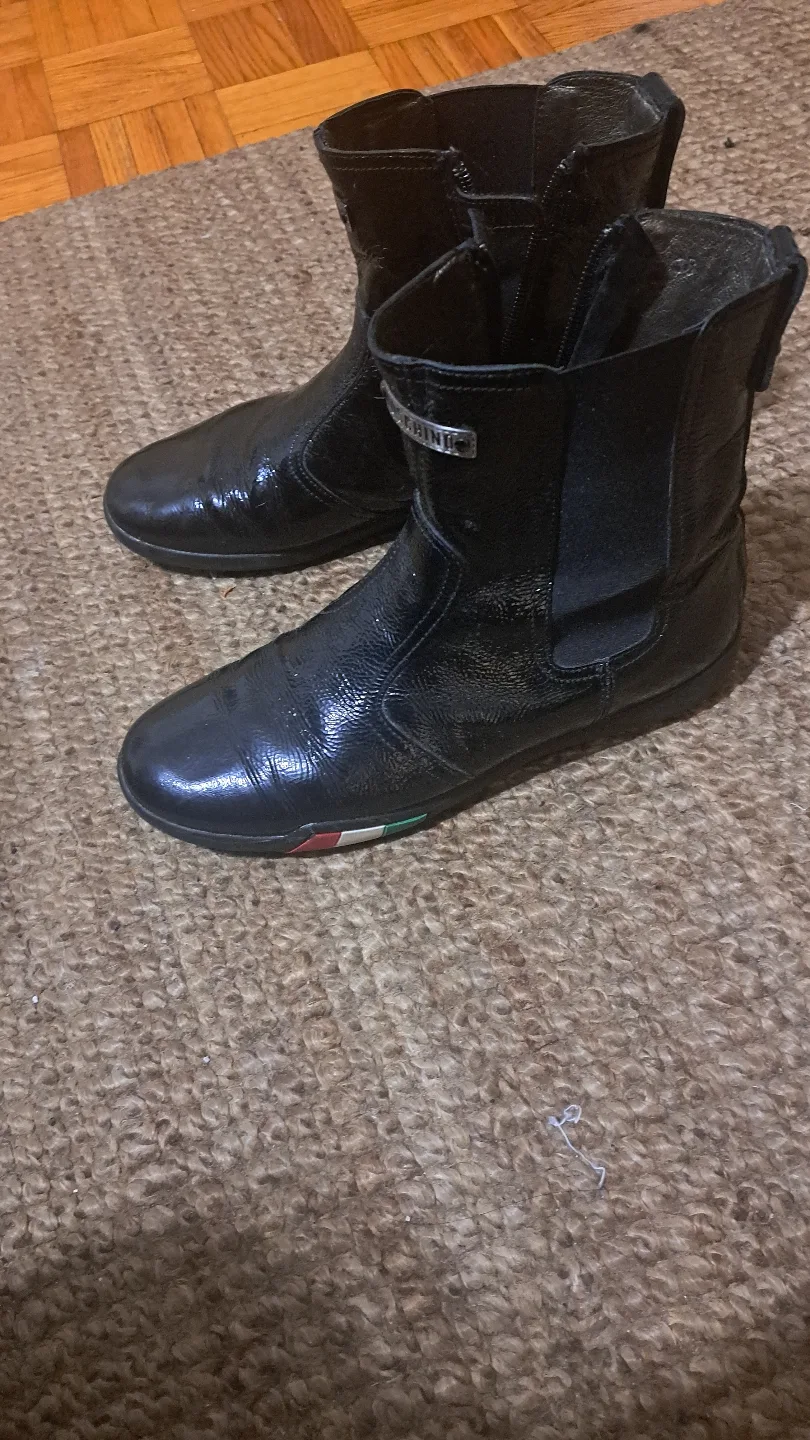 Black moschino leather Ankle Boots thumbnail