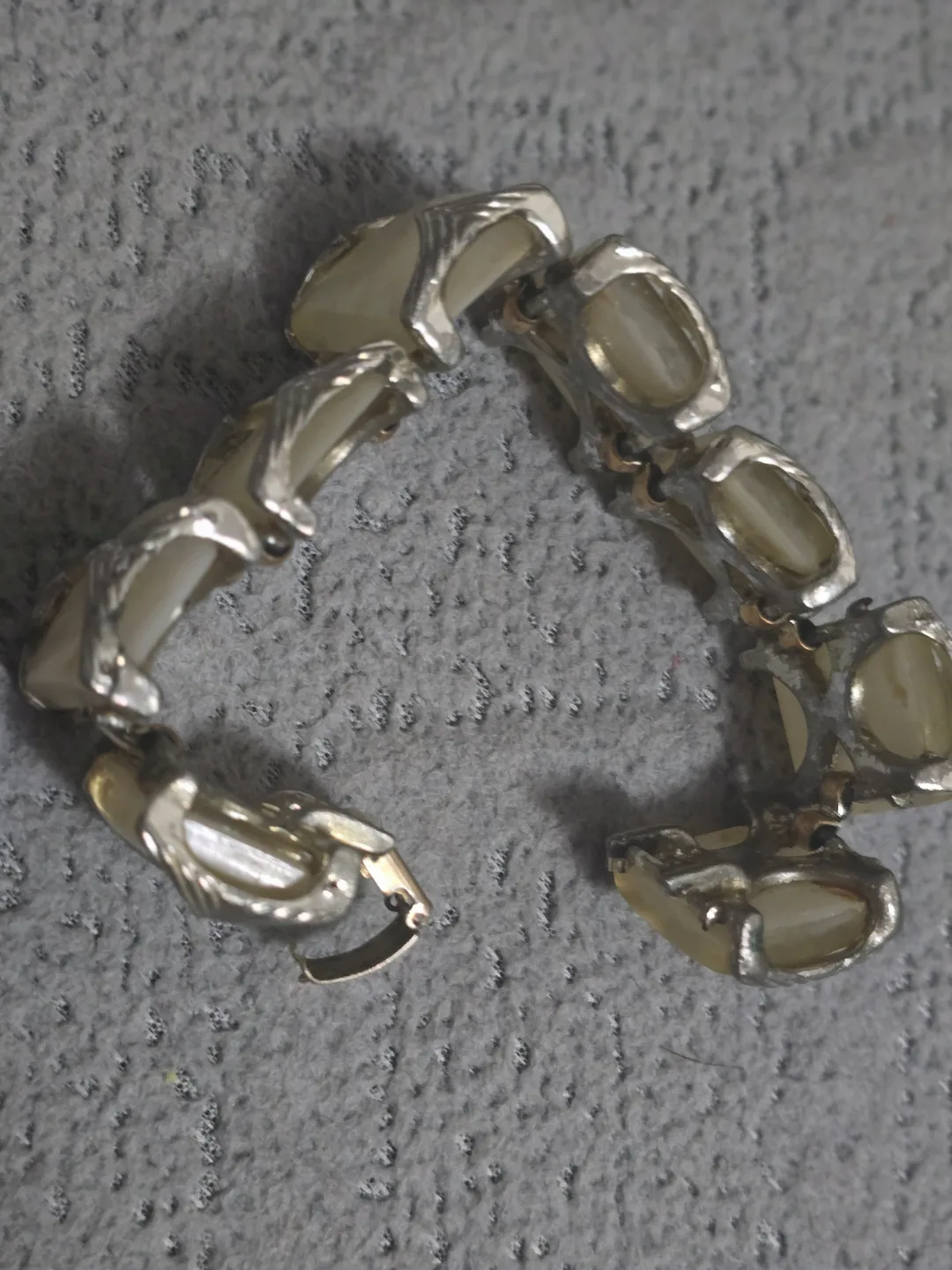 Coro Vintage Confetti Lucite Mid Century Bracelet image indicator(3)