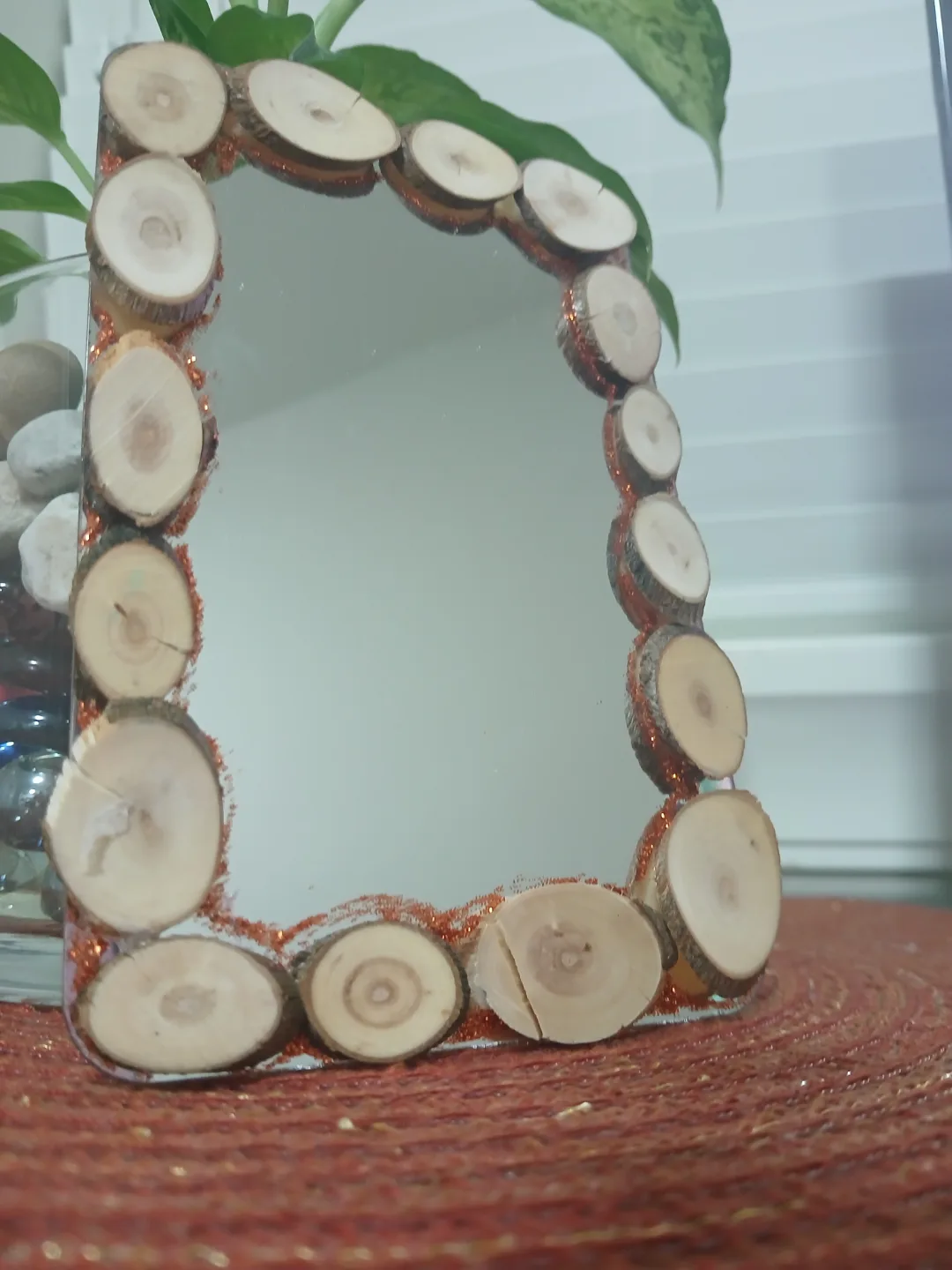 Mirror with Wood Slice Frame image indicator(3)