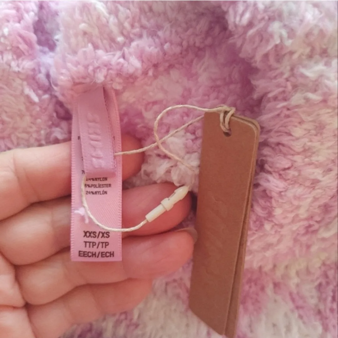 SKIMS Unisex Pink Petal Houndstooth Cozy Top image indicator(5)