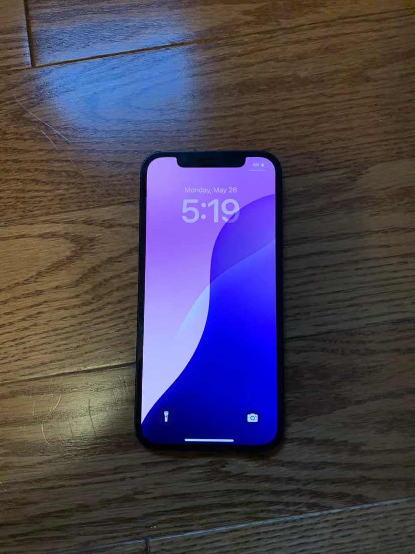 iPhone 12 thumbnail