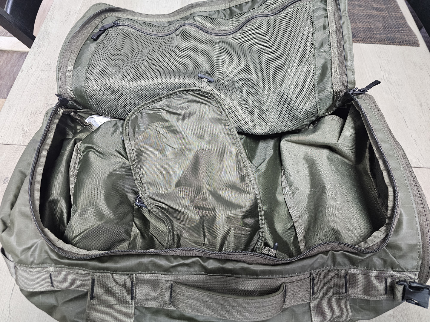 The North Face Base Camp Duffel - Small - Olive Green