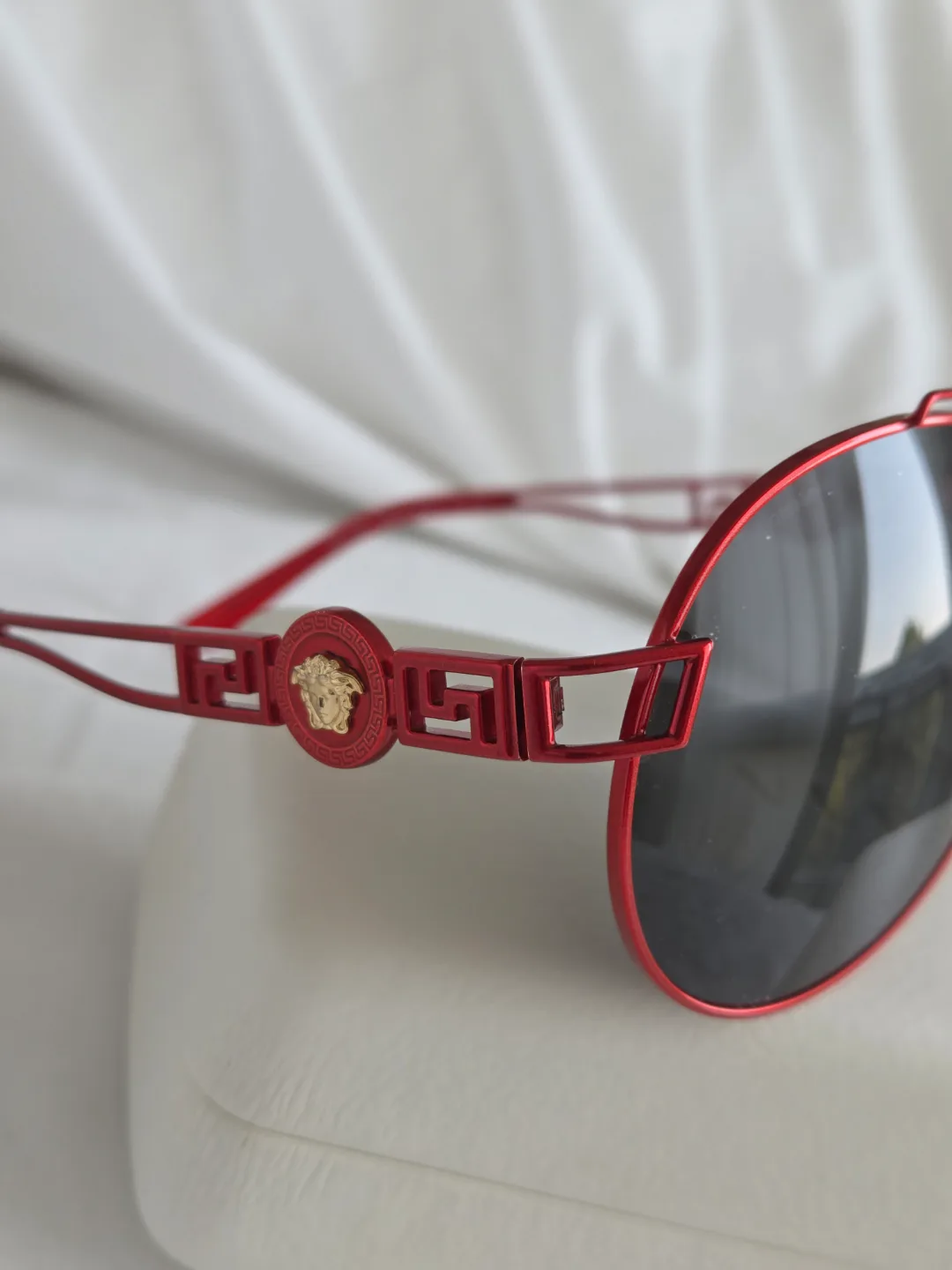 Vintage Versace Aviator Sunglasses Red image indicator(2)
