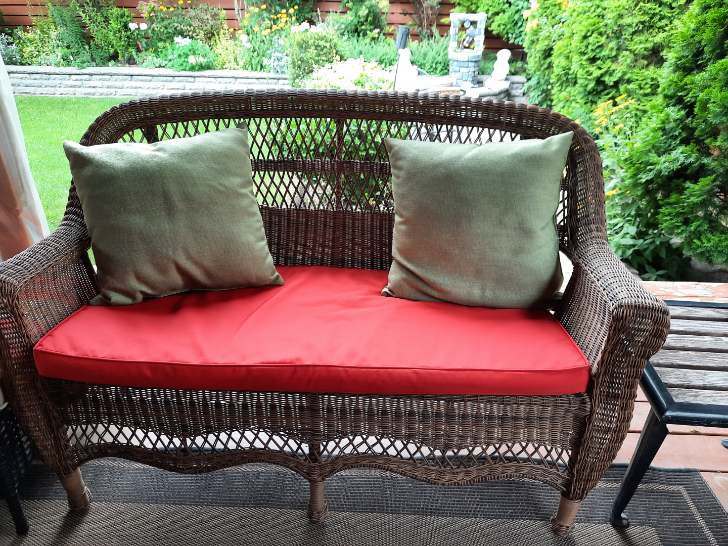 Wicker Patio Love Seat with Cushions